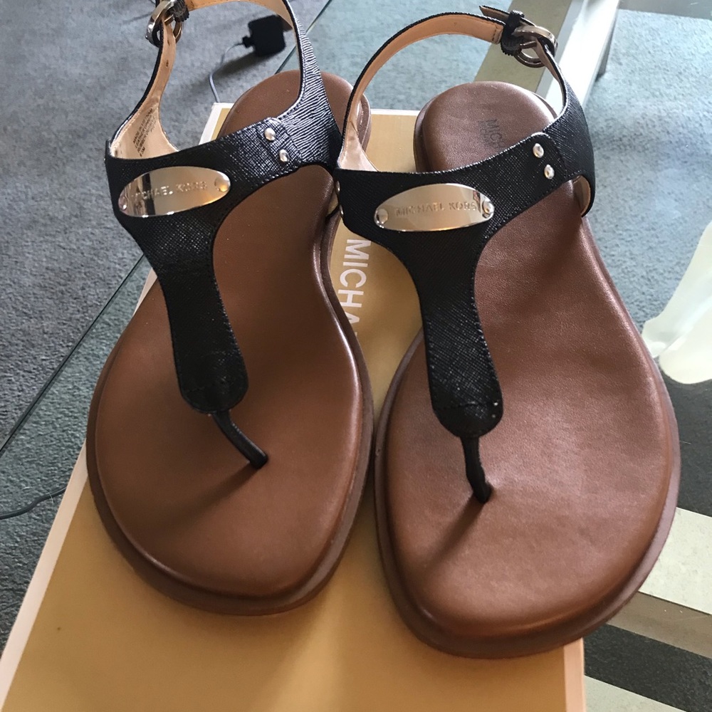 Michael Kors Plate Thong Sandal Black Size 9.5